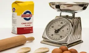Ile to jest 125 g mąki w szklankach? Sprawdź, jak zmierzyć dokładnie
