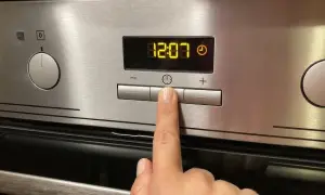 Jak zmienić godzinę w piekarniku Electrolux - proste kroki i porady