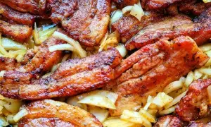 Jak zrobić bekon w piekarniku, aby był chrupiący i smaczny