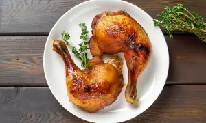 Optymalna temperatura pieczenia udek w piekarniku: ile stopni?