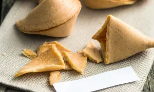 Jakie wróżby do ciastek? Kreatywne pomysły na fortune cookies