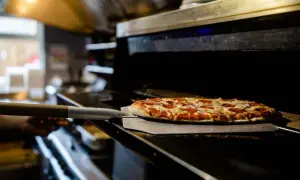 Jak piec pizzę Guseppe w idealnej temperaturze 230-250°C?