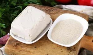 Ile świeżych drożdży na kilogram mąki? Proporcje dla idealnego chleba