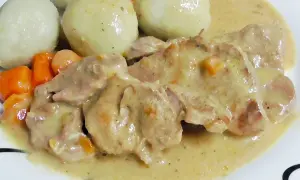 Jak zrobić sos z karkówki, który zachwyci Twoich gości