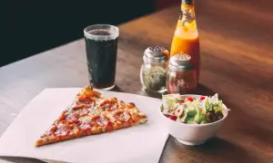 Jaki sos pomidorowy do pizzy? Odkryj najlepsze przepisy i smaki