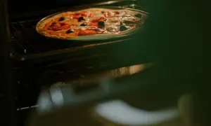 Pizza z termoobiegiem czy bez – która metoda daje lepsze efekty?