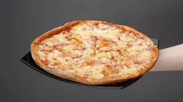 Ile waży pizza 30 cm? Sprawdź wagę, kalorie i porównaj rozmiary pizzy