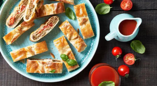 Co zrobić z sosem bolognese? 10 pomysłów na pyszne dania