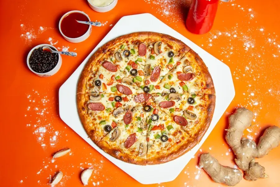 Ile kalorii ma pizza 30 cm? Sprawdź, jak uniknąć dietetycznych pułapek!