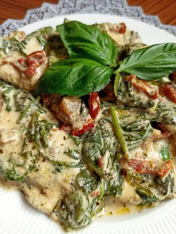 Najlepsze sosy do piersi z kurczaka, które zachwycą Twoje podniebienie