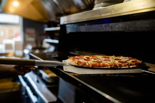 Jak piec pizzę Guseppe w idealnej temperaturze 230-250°C?