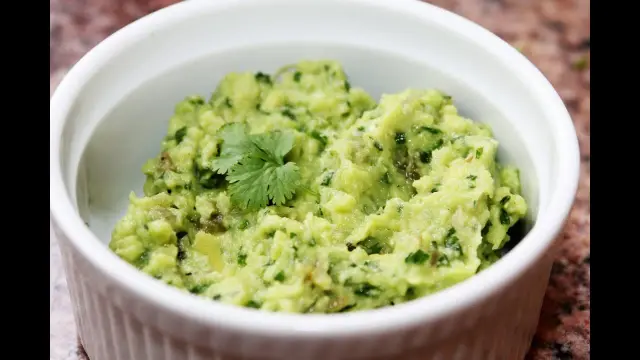 Jak zrobić sos guacamole w 5 minut - prosty przepis na dip